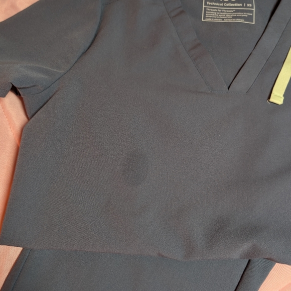 FIGS Space Navy Scrub Set - XS/XSP - Picture 3 of 3